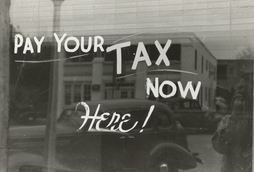 How The Wealthy Use Life Insurance To Create Tax Free Income